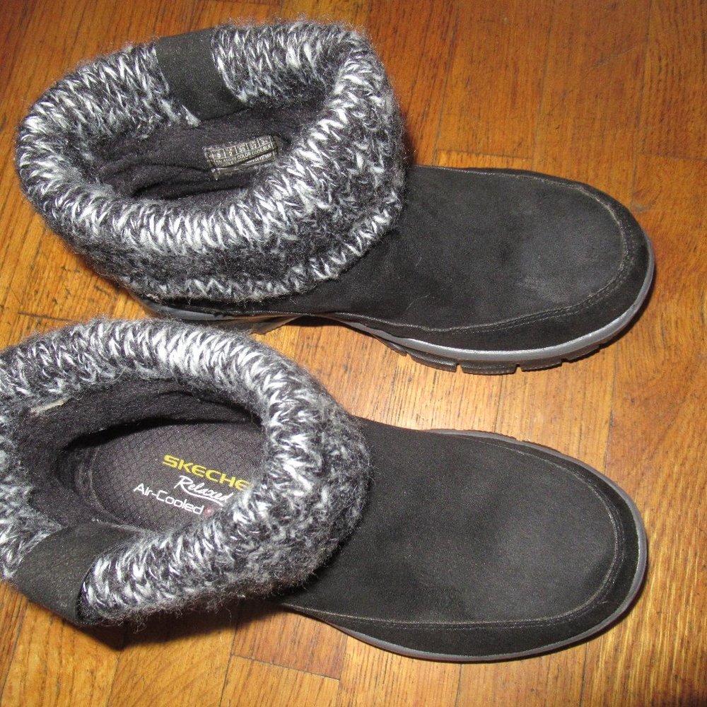 Skechers knit cuffed bootie